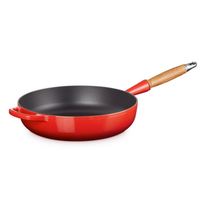 Le Creuset Gusseisen Honda Bratpfanne schwarz Farbe.