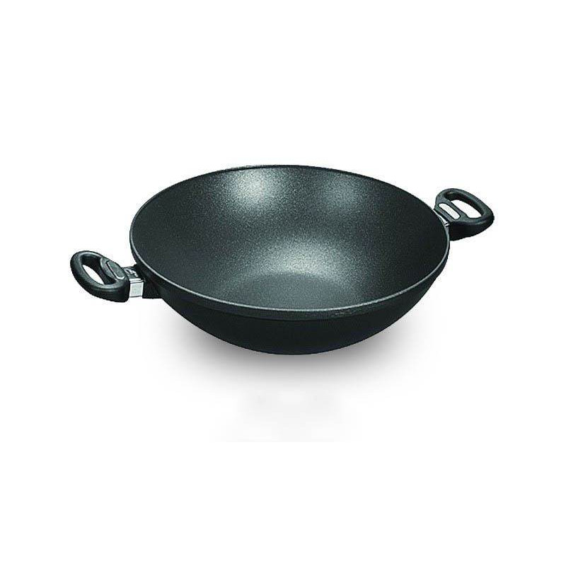 Woll Titanium Inductie Wok met een diameter van 32 cm.